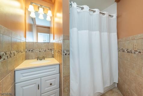 111 Mckinley Avenue East Hanover NJ 07936