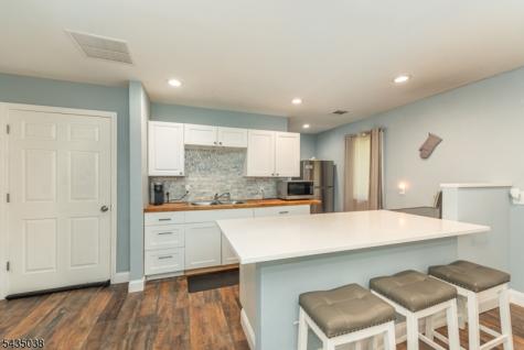 111 Mckinley Avenue East Hanover NJ 07936