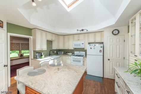 111 Mckinley Avenue East Hanover NJ 07936