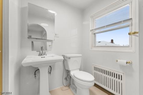 80 Glenwood Avenue Elmwood Park NJ 07407