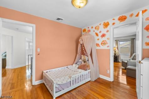 80 Glenwood Avenue Elmwood Park NJ 07407