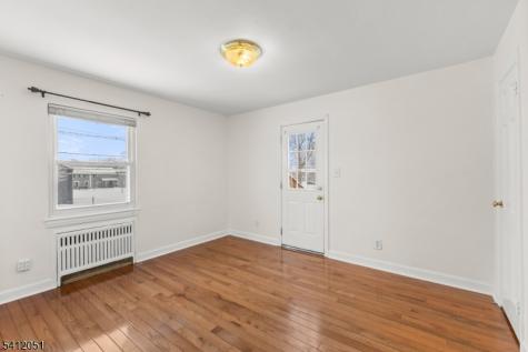 80 Glenwood Avenue Elmwood Park NJ 07407