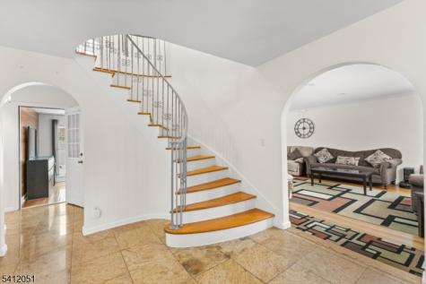 80 Glenwood Avenue Elmwood Park NJ 07407