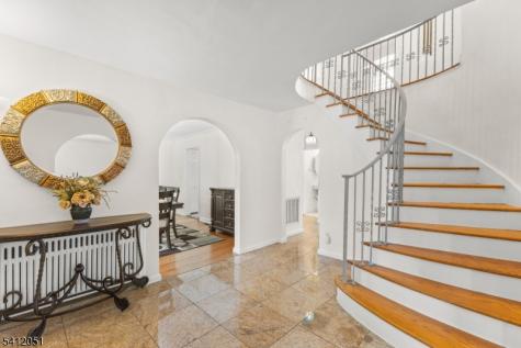 80 Glenwood Avenue Elmwood Park NJ 07407