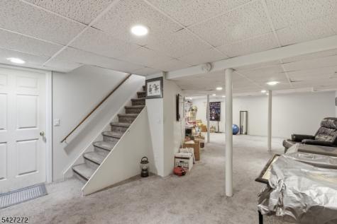 8 Sunshine Drive Alexandria NJ 08867