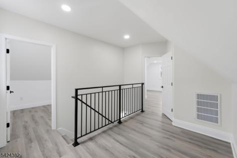 31 Saint Moritz Place Wayne NJ 07470