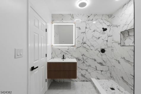 31 Saint Moritz Place Wayne NJ 07470