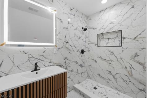 31 Saint Moritz Place Wayne NJ 07470