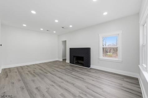 31 Saint Moritz Place Wayne NJ 07470