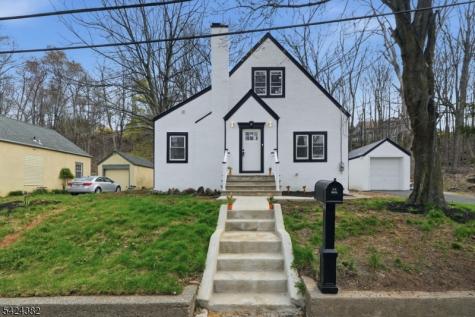 31 Saint Moritz Place Wayne NJ 07470
