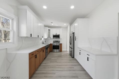 31 Saint Moritz Place Wayne NJ 07470