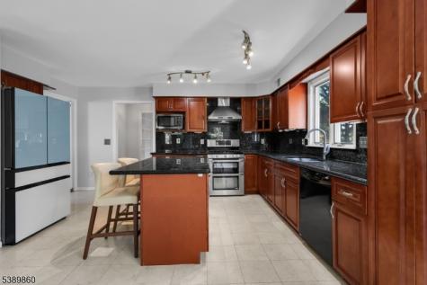135 Woods End Drive Bernards NJ 07920