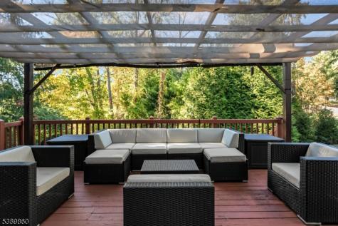 135 Woods End Drive Bernards NJ 07920