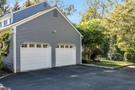 135 Woods End Drive Bernards NJ 07920