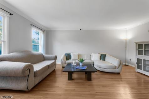 135 Woods End Drive Bernards NJ 07920