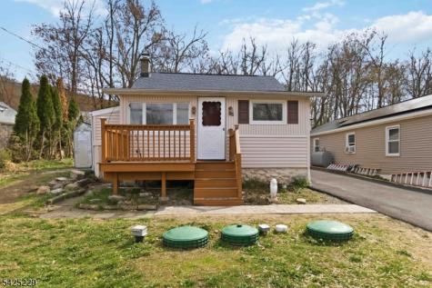54 Wildwood Road Jefferson NJ 07438