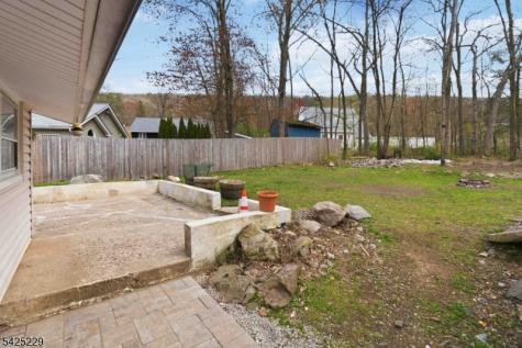 54 Wildwood Road Jefferson NJ 07438