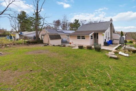 54 Wildwood Road Jefferson NJ 07438