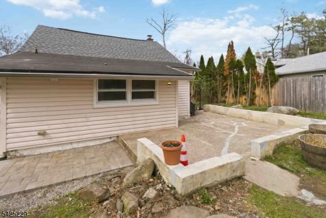 54 Wildwood Road Jefferson NJ 07438