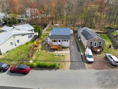 54 Wildwood Road Jefferson NJ 07438