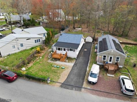 54 Wildwood Road Jefferson NJ 07438