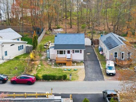 54 Wildwood Road Jefferson NJ 07438