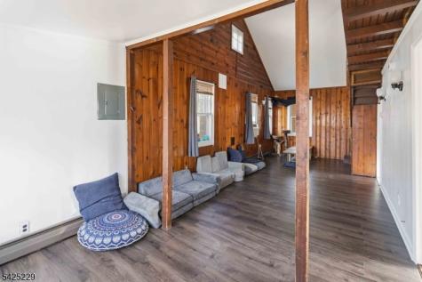 54 Wildwood Road Jefferson NJ 07438