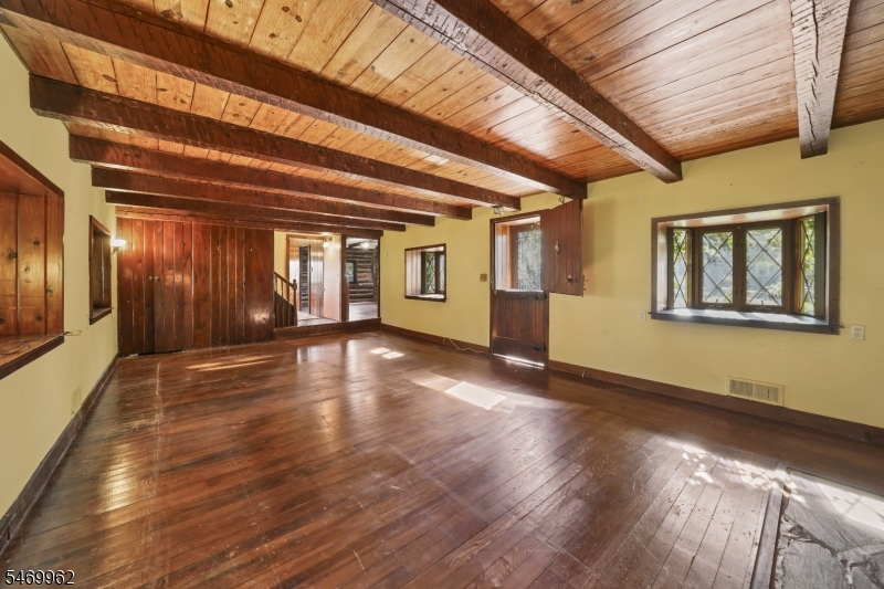 4 Boss Road East Amwell NJ 08551