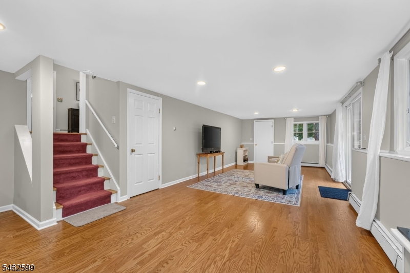 8 Molly Bee Road Raritan NJ 08822
