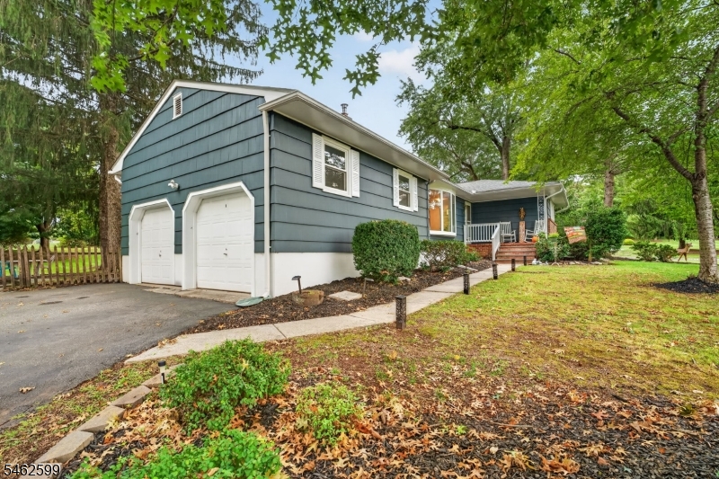 8 Molly Bee Road Raritan NJ 08822