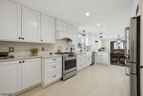 35 Stuart Street Waldwick NJ 07463