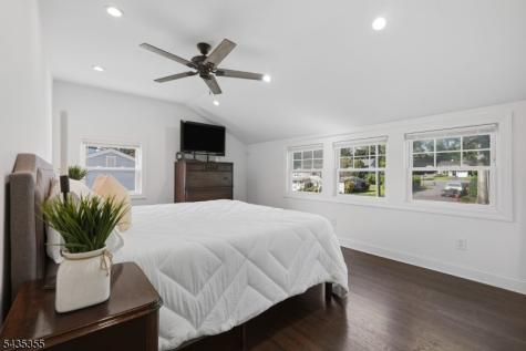 35 Stuart Street Waldwick NJ 07463