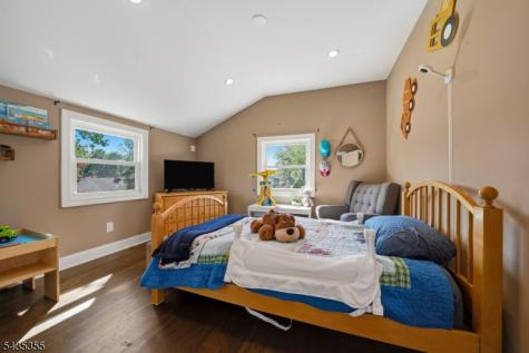 35 Stuart Street Waldwick NJ 07463