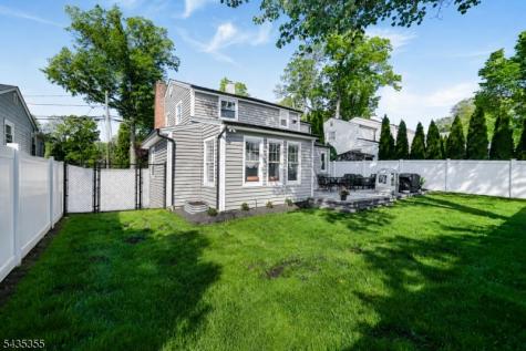 35 Stuart Street Waldwick NJ 07463