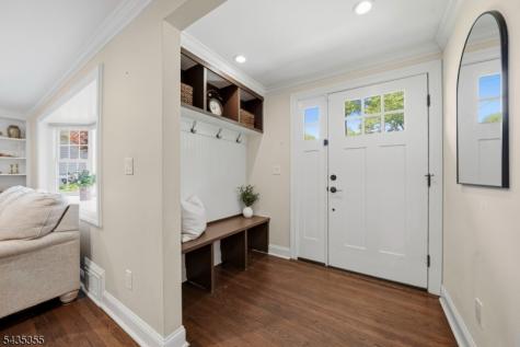35 Stuart Street Waldwick NJ 07463