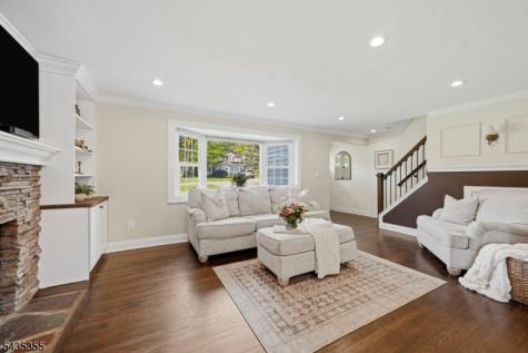 35 Stuart Street Waldwick NJ 07463