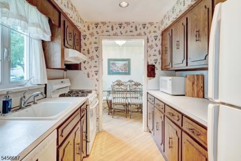 14 Holmes Street West Orange NJ 07052