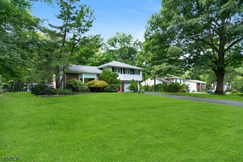 33 Douglas Drive Montville NJ 07082