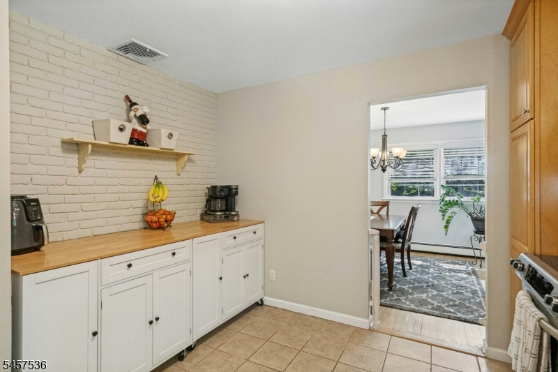 33 Douglas Drive Montville NJ 07082
