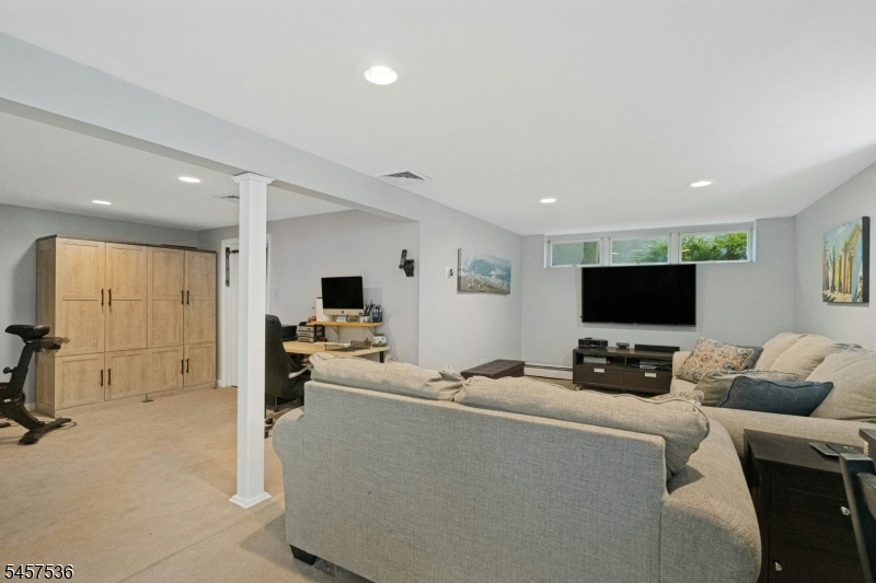 33 Douglas Drive Montville NJ 07082