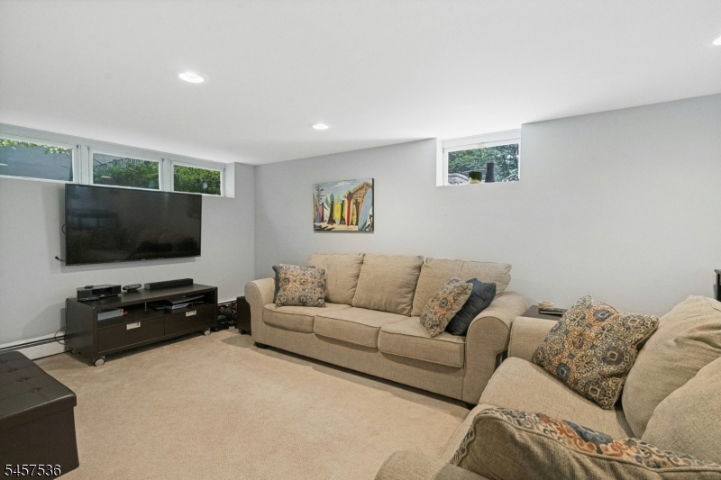33 Douglas Drive Montville NJ 07082