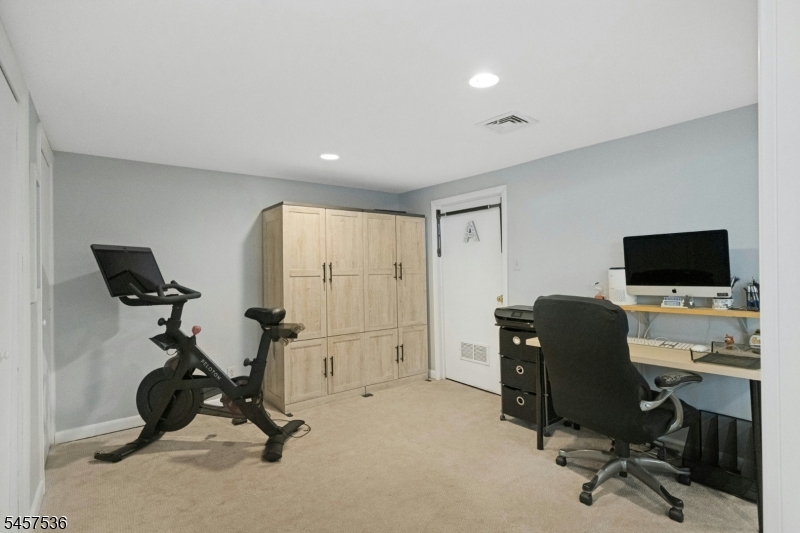 33 Douglas Drive Montville NJ 07082
