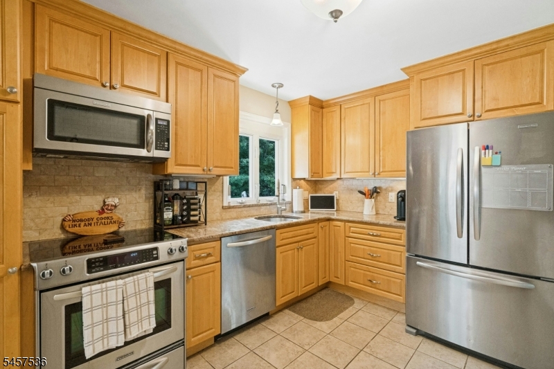 33 Douglas Drive Montville NJ 07082