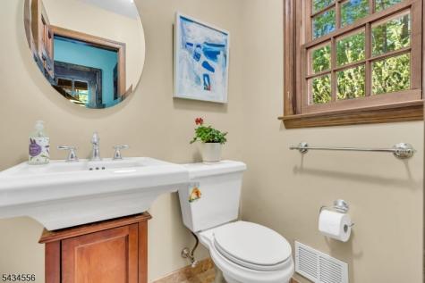 32 Cherryville Hollow Road Raritan NJ 08822