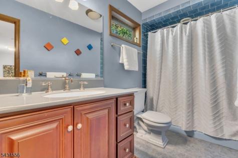 32 Cherryville Hollow Road Raritan NJ 08822