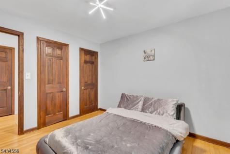 32 Cherryville Hollow Road Raritan NJ 08822
