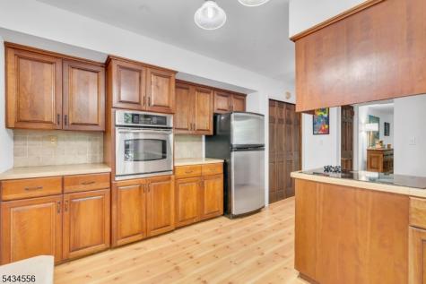 32 Cherryville Hollow Road Raritan NJ 08822