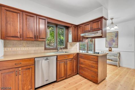 32 Cherryville Hollow Road Raritan NJ 08822