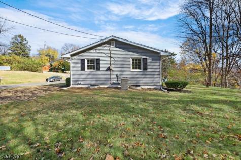6 Van Buren Avenue Vernon NJ 07462