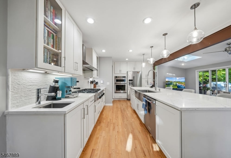 85 Ridge Drive Livingston NJ 07039